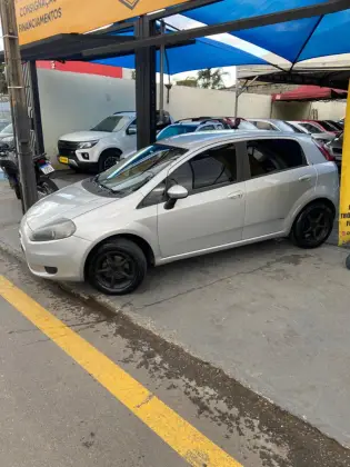 FIAT PUNTO 1.4 ATTRACTIVE 8V FLEX 4P MANUAL