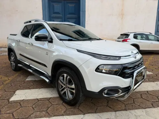 FIAT TORO 2.0 16V TURBO DIESEL VOLCANO 4WD AT9