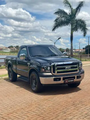 FORD F-250 3.9 XLT MAX POWER 4X2 CS DIESEL 2P MANUAL