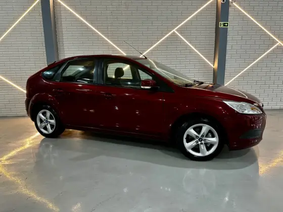 FORD FOCUS 2.0 GLX 16V GASOLINA 4P MANUAL FORD FOCUS 2.0 GLX 16V GASOLINA 4P MANUAL