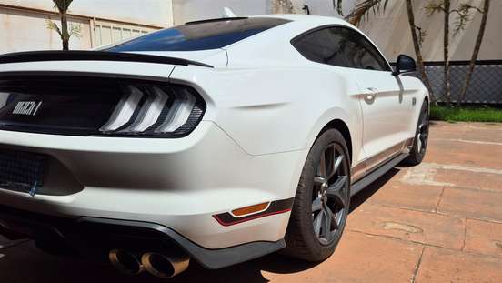 FORD-MUSTANG-2021