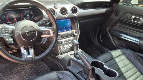 FORD-MUSTANG-2021