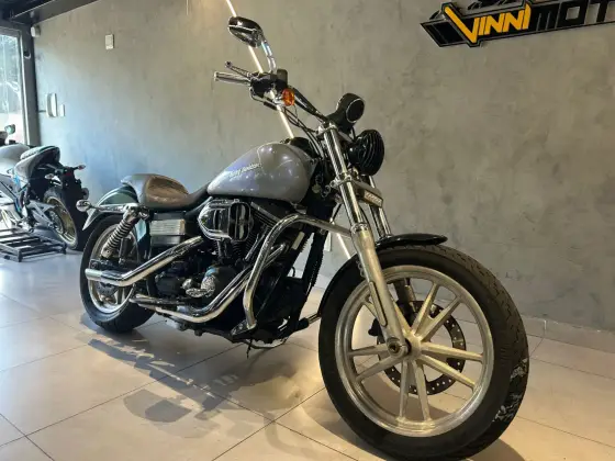 HARLEY-DAVIDSON DYNA SUPER GLIDE 
