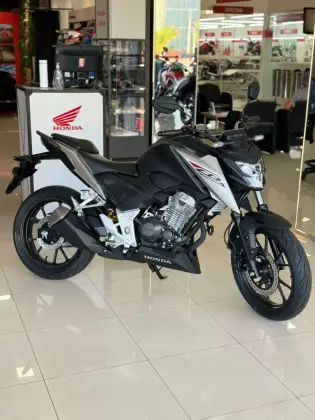 HONDA CB 300F TWISTER CBS HONDA CB 300F TWISTER CBS