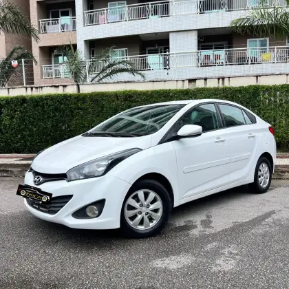 HYUNDAI HB20S 1.6 COMFORT PLUS 16V FLEX 4P AUTOMÁTICO