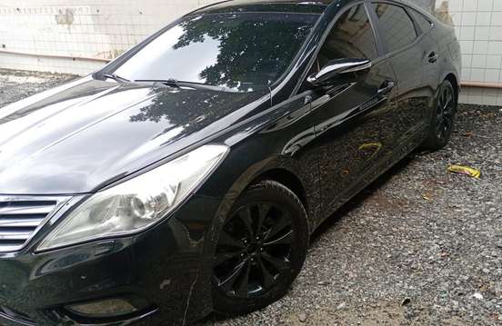 HYUNDAI-AZERA-3.0 MPFI GLS V6 24V GASOLINA 4P AUTOMÁTICO HYUNDAI-AZERA-2013