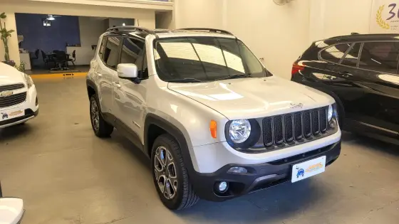 JEEP RENEGADE 2.0 16V TURBO DIESEL LONGITUDE 4P 4X4 AUTOMÁTICO JEEP RENEGADE 2.0 16V TURBO DIESEL LONGITUDE 4P 4X4 AUTOMÁTICO