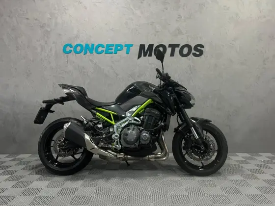 KAWASAKI Z900 
