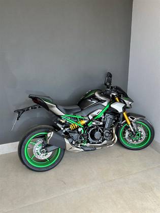 KAWASAKI Z900 R EDITION 