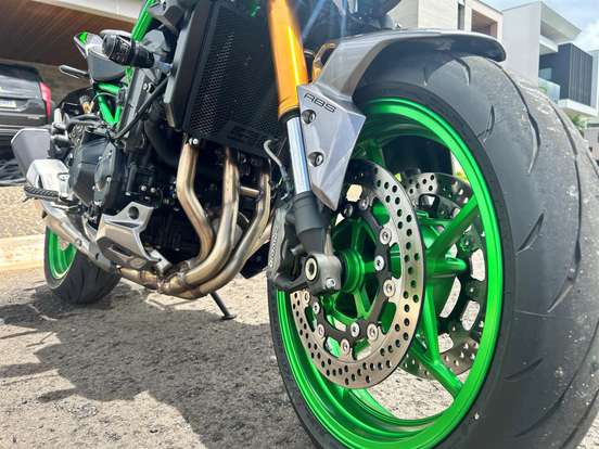 KAWASAKI-Z900 R EDITION-2025