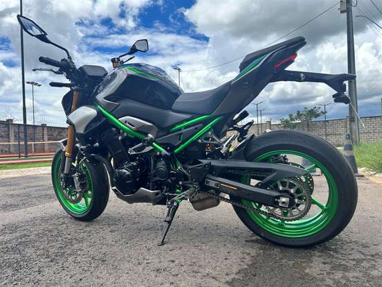 KAWASAKI-Z900 R EDITION-2025