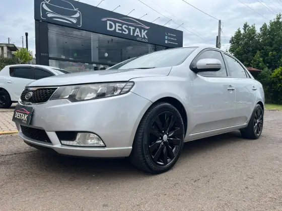 KIA CERATO 1.6 SX3 16V GASOLINA 4P AUTOMÁTICO
