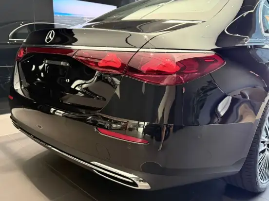 MERCEDES-BENZ-E 300-2.0 MHEV EXCLUSIVE 9G-TRONIC MERCEDES-BENZ-E 300-2025