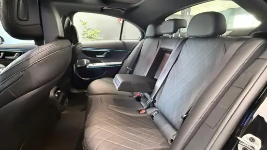 MERCEDES-BENZ-E 300-2.0 MHEV EXCLUSIVE 9G-TRONIC MERCEDES-BENZ-E 300-2025