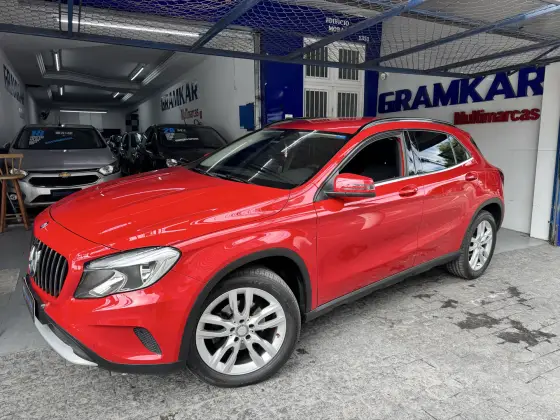 MERCEDES-BENZ GLA 200 1.6 CGI STYLE 16V TURBO FLEX 4P AUTOMÁTICO