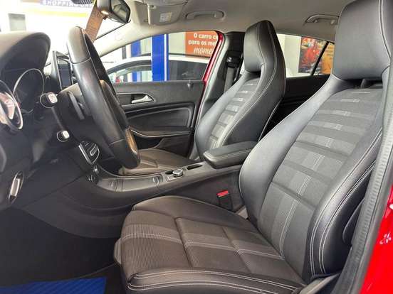 MERCEDES-BENZ-GLA 200-2017