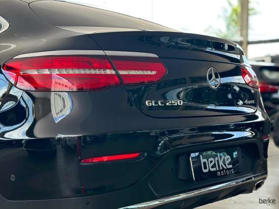 MERCEDES-BENZ-GLC 250-2.0 CGI GASOLINA COUPÉ 4MATIC 9G-TRONIC MERCEDES-BENZ-GLC 250-2017