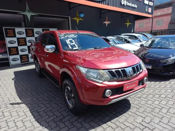 MITSUBISHI L200 TRITON 2.4 16V TURBO DIESEL SPORT HPE CD 4P 4X4 AUTOMÁTICO