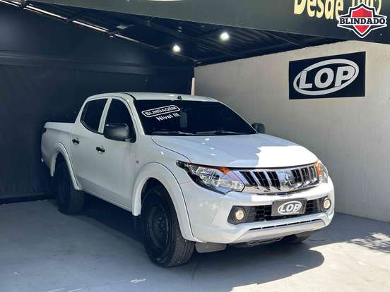 MITSUBISHI-L200 TRITON-2024