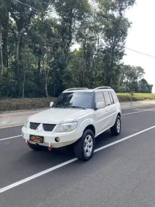 MITSUBISHI-PAJERO TR4-2010