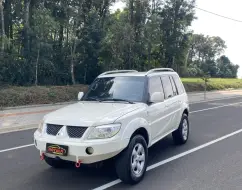 MITSUBISHI PAJERO TR4 2.0 4X4 16V FLEX 4P MANUAL MITSUBISHI PAJERO TR4 2.0 4X4 16V FLEX 4P MANUAL