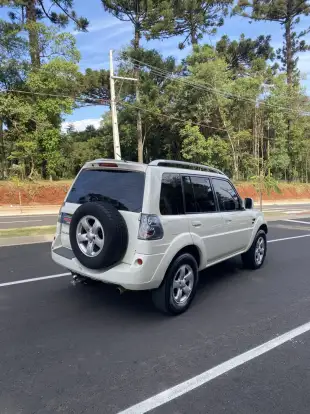 MITSUBISHI-PAJERO TR4-2010
