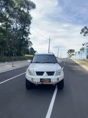 MITSUBISHI-PAJERO TR4-2010