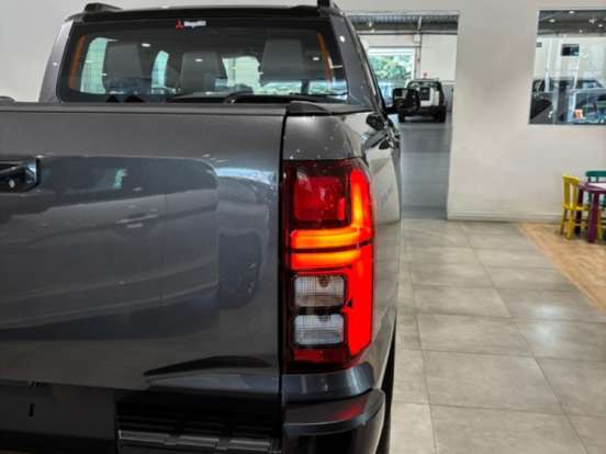 MITSUBISHI-TRITON-2.4 BITURBO DIESEL CD GLS AUTOMÁTICO MITSUBISHI-TRITON-2026