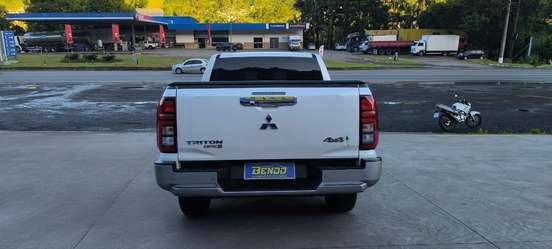 MITSUBISHI-TRITON-2.4 BITURBO DIESEL CD HPE-S 4X4 AUTOMÁTICO MITSUBISHI-TRITON-2025