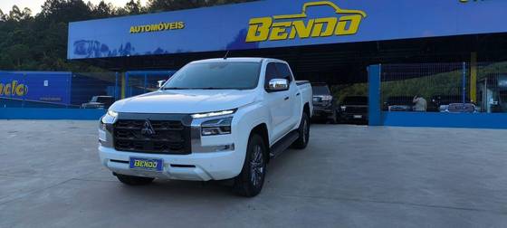 MITSUBISHI TRITON 2.4 BITURBO DIESEL CD HPE-S 4X4 AUTOMÁTICO