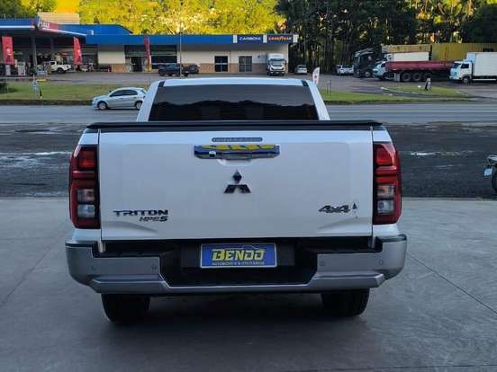 MITSUBISHI-TRITON-2.4 BITURBO DIESEL CD HPE-S 4X4 AUTOMÁTICO MITSUBISHI-TRITON-2025