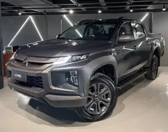 MITSUBISHI L200 TRITON 2.4 16V TURBO DIESEL SPORT OUTDOOR PLUS CD 4P 4X4 AUTOMÁTICO MITSUBISHI L200 TRITON 2.4 16V TURBO DIESEL SPORT OUTDOOR PLUS CD 4P 4X4 AUTOMÁTICO