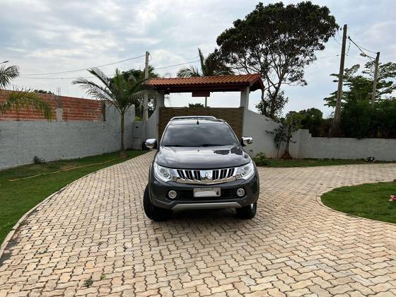 MITSUBISHI L200 TRITON 2.4 16V TURBO DIESEL SPORT HPE TOP CD 4P 4X4 AUTOMÁTICO