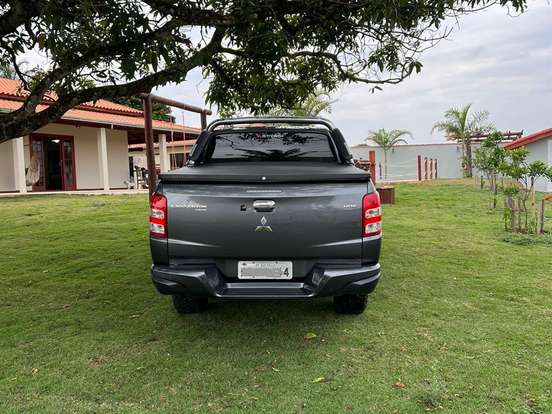 MITSUBISHI-L200 TRITON-2.4 16V TURBO DIESEL SPORT HPE TOP CD 4P 4X4 AUTOMÁTICO MITSUBISHI-L200 TRITON-2017