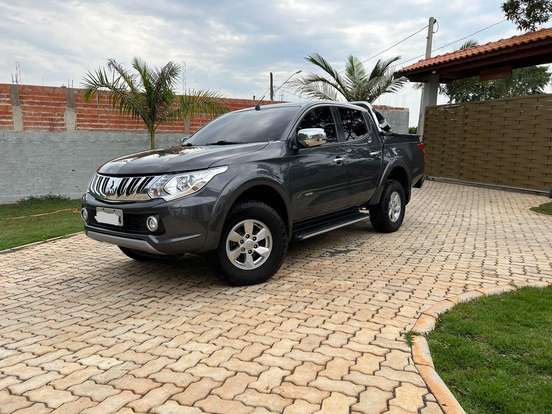 MITSUBISHI-L200 TRITON-2.4 16V TURBO DIESEL SPORT HPE TOP CD 4P 4X4 AUTOMÁTICO MITSUBISHI-L200 TRITON-2017