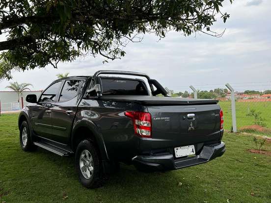 MITSUBISHI-L200 TRITON-2.4 16V TURBO DIESEL SPORT HPE TOP CD 4P 4X4 AUTOMÁTICO MITSUBISHI-L200 TRITON-2017