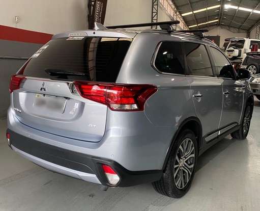 MITSUBISHI-OUTLANDER-2017