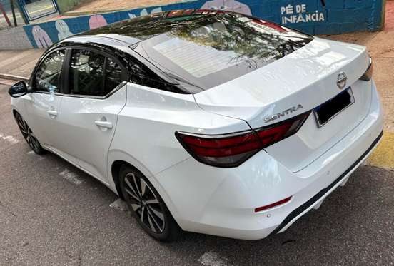 NISSAN-SENTRA-2023