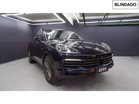 PORSCHE-CAYENNE-2023