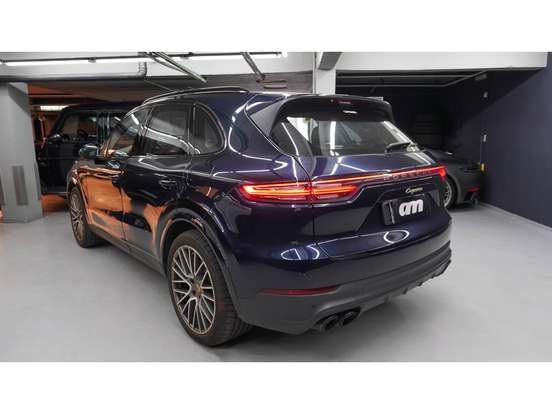 PORSCHE-CAYENNE-2023