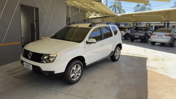 RENAULT DUSTER 1.6 16V SCE FLEX AUTHENTIQUE X-TRONIC RENAULT DUSTER 1.6 16V SCE FLEX AUTHENTIQUE X-TRONIC