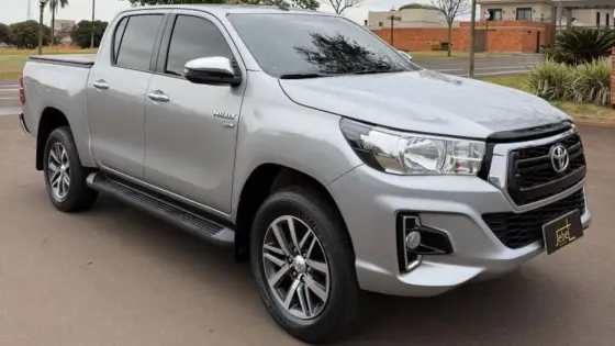 TOYOTA HILUX 2.7 SRV 4X2 CD 16V FLEX 4P AUTOMÁTICO
