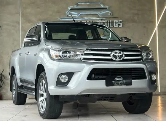 TOYOTA HILUX 2.8 SRX 4X4 CD 16V DIESEL 4P AUTOMÁTICO TOYOTA HILUX 2.8 SRX 4X4 CD 16V DIESEL 4P AUTOMÁTICO