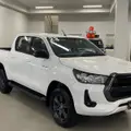 TOYOTA HILUX 2.8 D-4D TURBO DIESEL CD SR 4X4 AUTOMÁTICO TOYOTA HILUX 2.8 D-4D TURBO DIESEL CD SR 4X4 AUTOMÁTICO