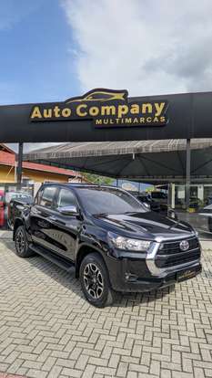 TOYOTA-HILUX-2021
