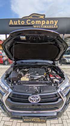 TOYOTA-HILUX-2021