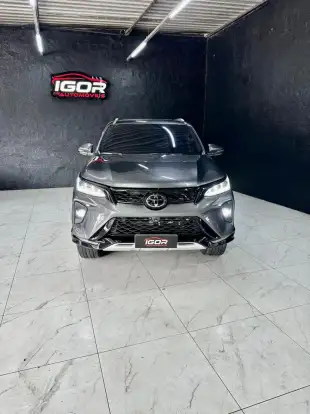 TOYOTA-HILUX SW4-2020