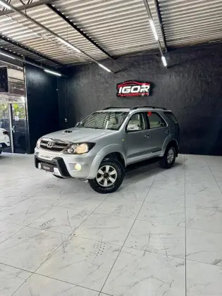 TOYOTA HILUX SW4 3.0 SRV 4X4 16V TURBO INTERCOOLER DIESEL 4P AUTOMÁTICO