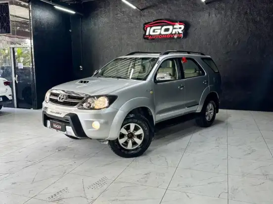 TOYOTA-HILUX SW4-3.0 SRV 4X4 16V TURBO INTERCOOLER DIESEL 4P AUTOMÁTICO TOYOTA-HILUX SW4-2006
