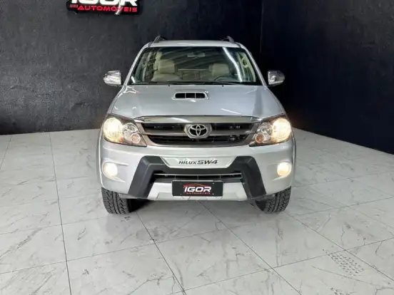 TOYOTA-HILUX SW4-3.0 SRV 4X4 16V TURBO INTERCOOLER DIESEL 4P AUTOMÁTICO TOYOTA-HILUX SW4-2006